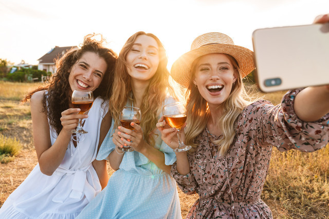 和闺蜜一起开心的说说 闺蜜一起玩的说说