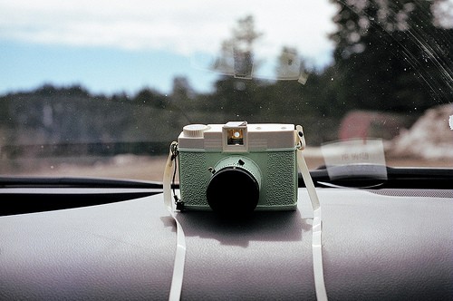 能陪伴自己的只有手机说说 只有手机陪伴的伤感说说