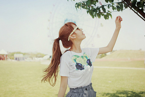 趁年轻还未老的句子 趁年轻努力奋斗的语录(60句)