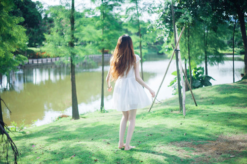 给同学18岁生日发的说说大全24句