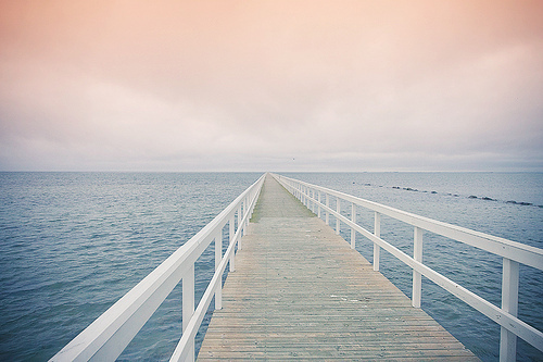 形容怦然心动的文案 心动的文案短句(89句)