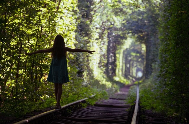 被不懂得珍惜的人抛弃的网名(146个)