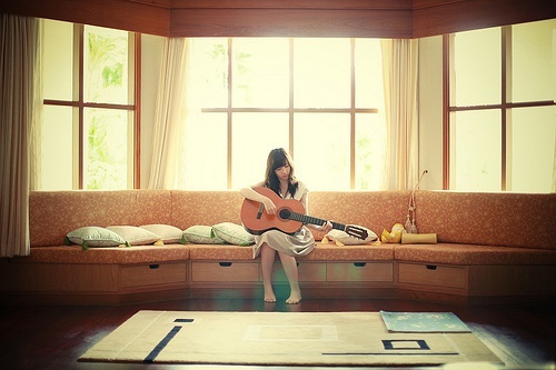 一句话说明自己很开心表达自己很幸福的说说(59句)