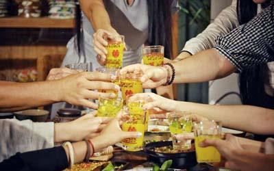 姐妹相聚开心的句子