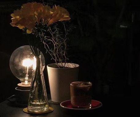 2025年实用的文艺伤感句子48条