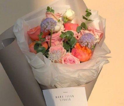 发朋友圈催别人还钱的说说 委婉地提醒朋友还钱的句子