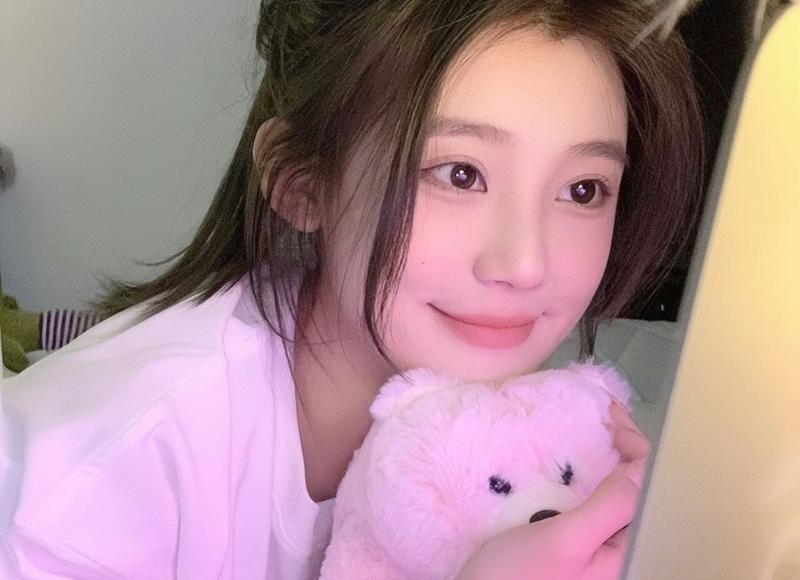 女神正能量的句子话语(关于女生正能量的句子说说心情)