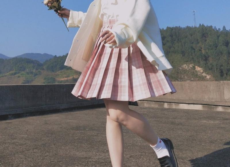  搞笑又伤感文案短句汇合66句