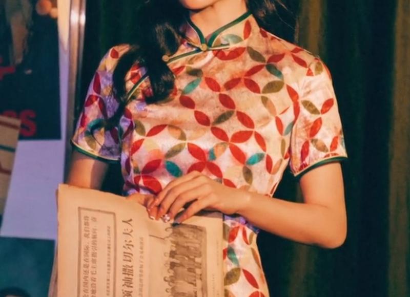 个签短句爱情（深刻走心的爱情短句）