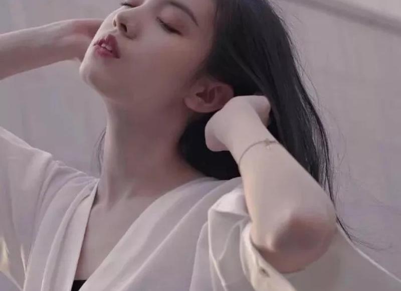 搞笑的爱情句子简短(幽默爱情搞笑短句)