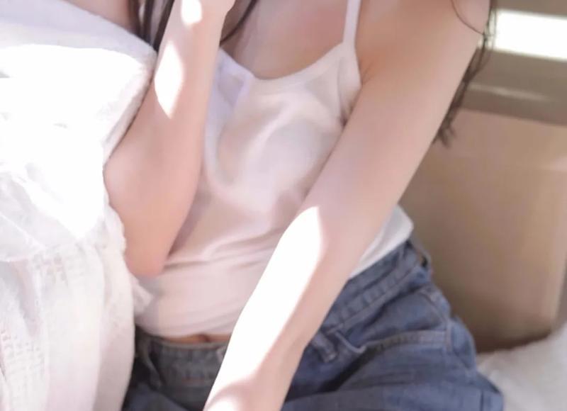 形容女孩眉毛与句子的文字精选105句 形容女孩眉毛与句子的文字精选105句