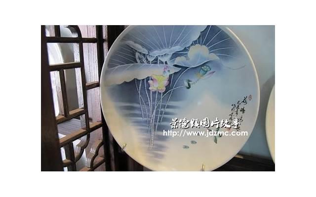 在商场遇到老公搂着年轻女孩，他回来只说了一句话