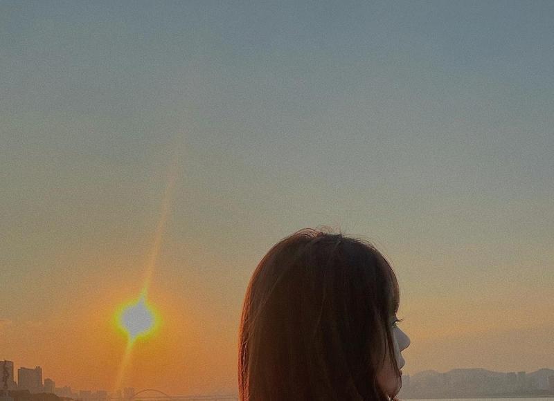  夜晚伤感标题短句精练80句