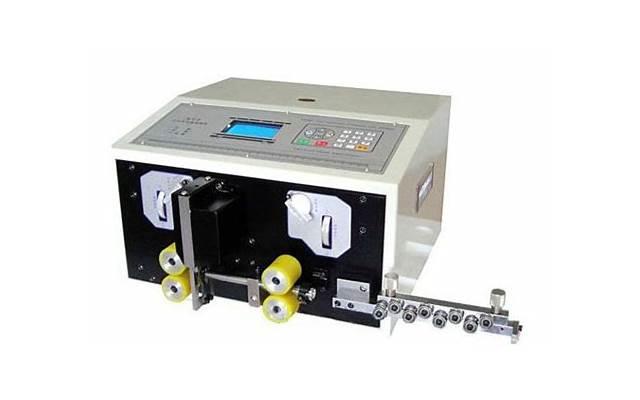  伤感个性签名女生心累短句集合70条