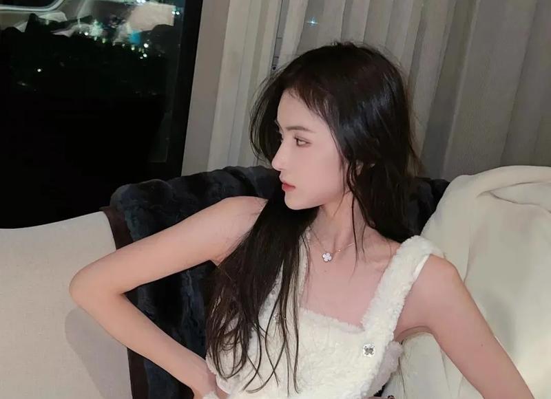 女人情感说说配图[20句] (qq心情说说伤感失望)