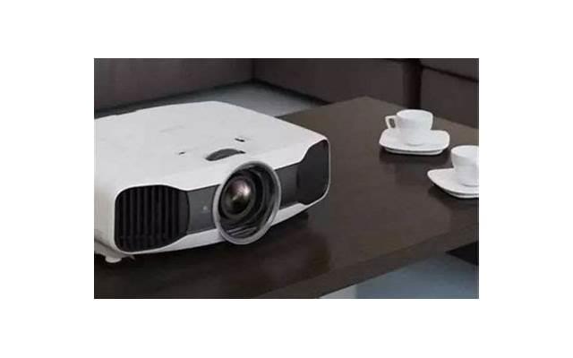 “离婚后，才知道自己有多优秀”，前夫发的朋友圈，刺痛了她的心