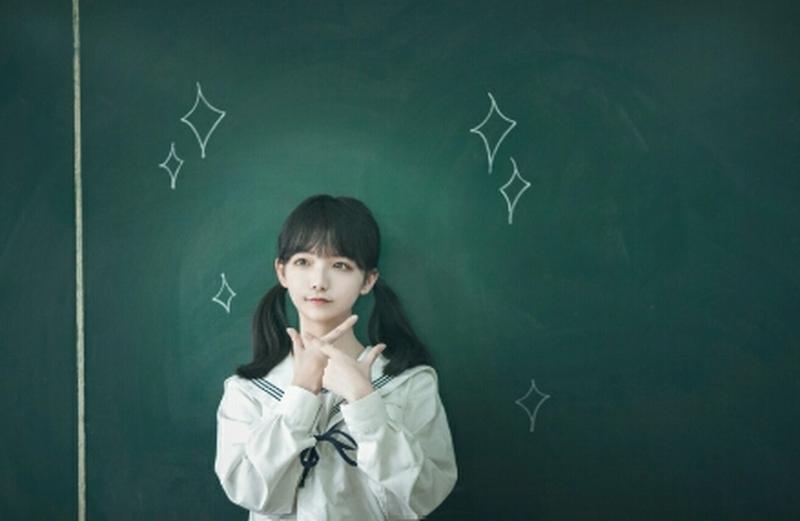 《姓氏情话大全文字肖》推荐10句