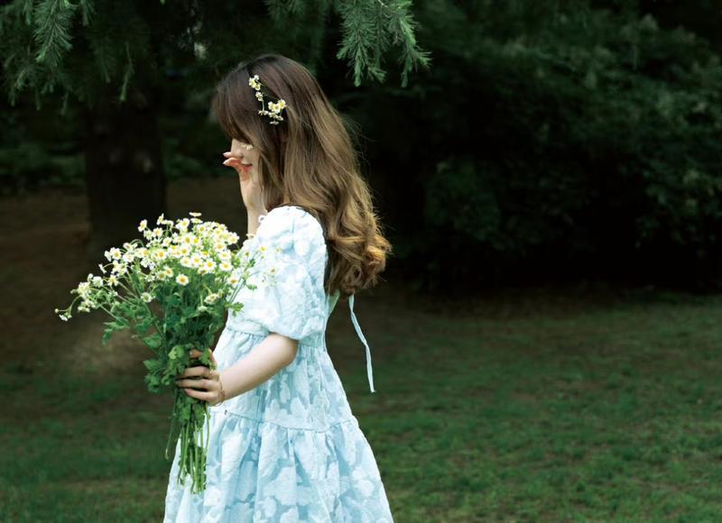 撩人的高级土味情话，女人喜欢听的坏坏情话