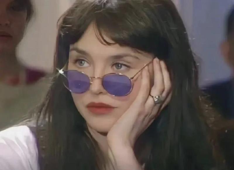 表白情话最暖心一句诗(黎明的早霞简介)